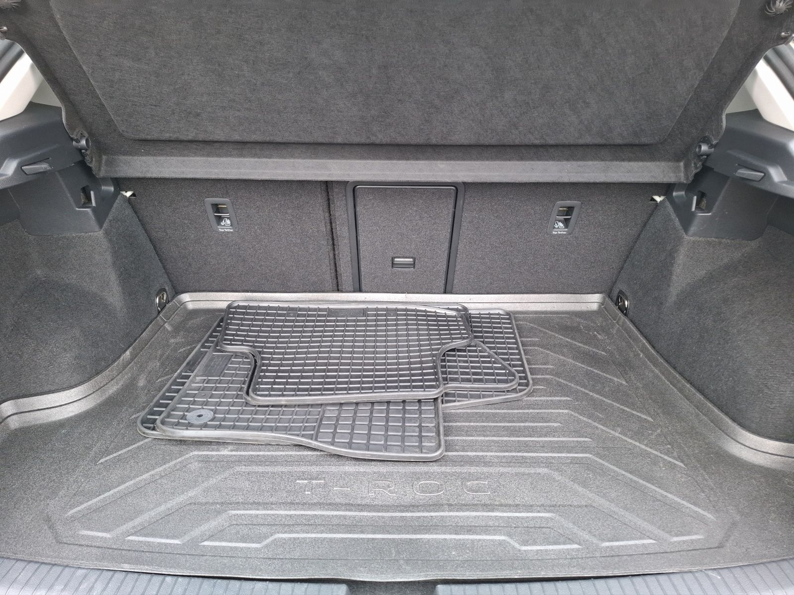 Fahrzeugabbildung Volkswagen T-Roc TSI Life  DSG LED Navi AID ACC RFK SH