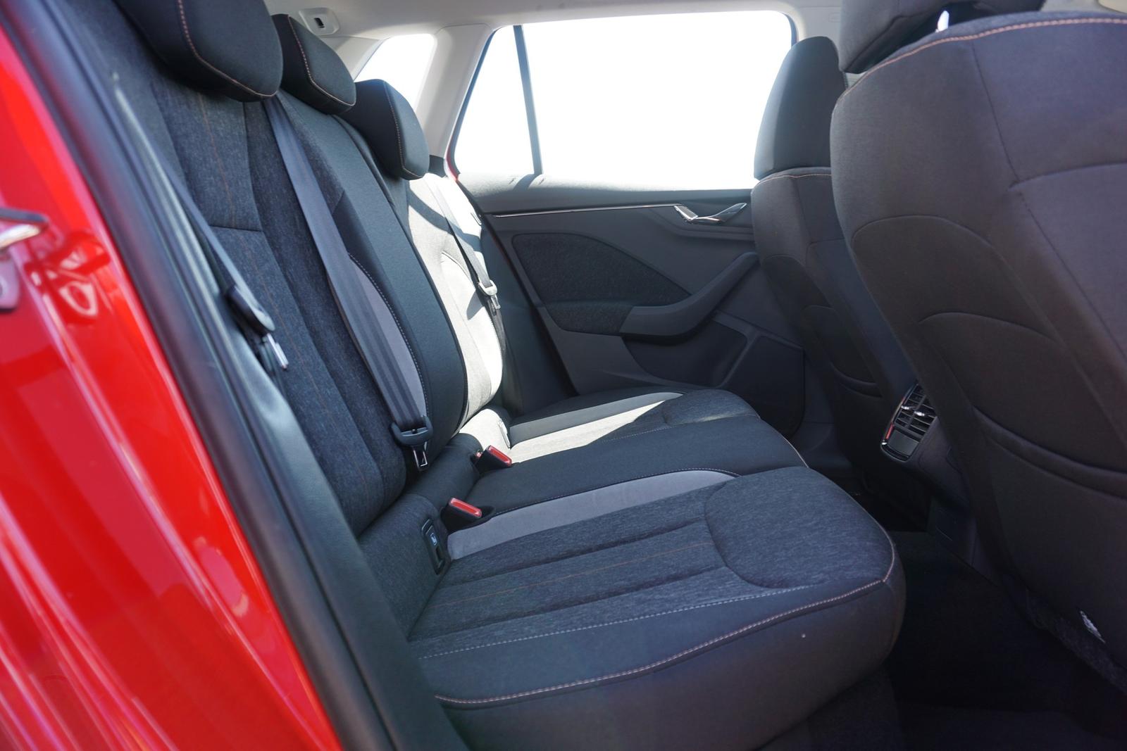 Skoda Kamiq Style DSG LED Navi ACC AHK DAB PDC USB