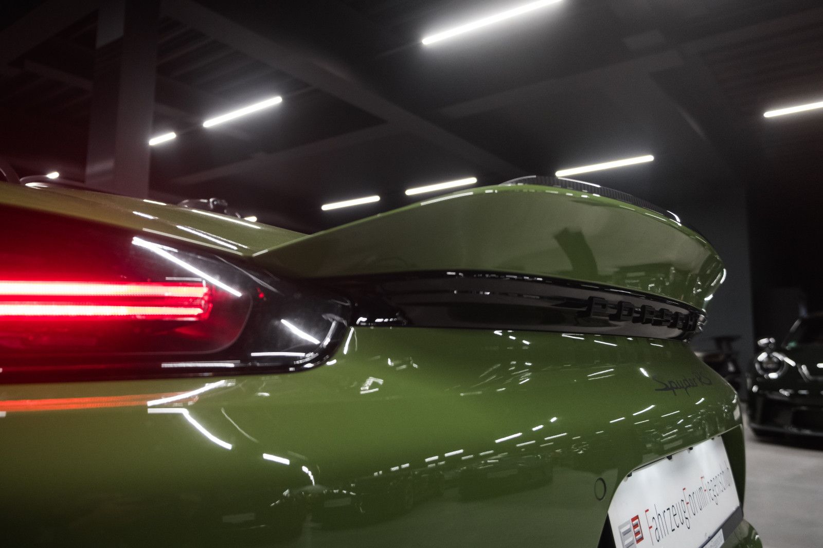 Fahrzeugabbildung Porsche 718 Spyder RS - PTS - Lift - LED - PCCB