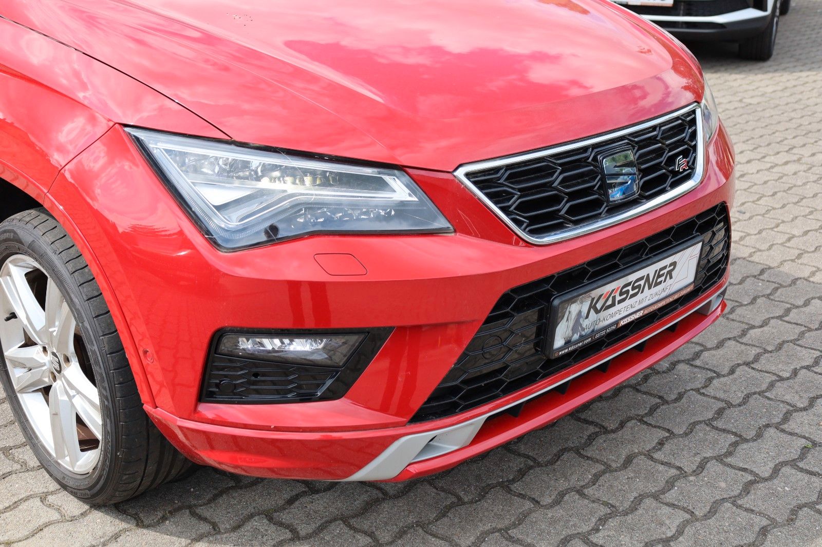 Fahrzeugabbildung SEAT Ateca FR 1,5 TSI *Navi *SHZ *Winterräder