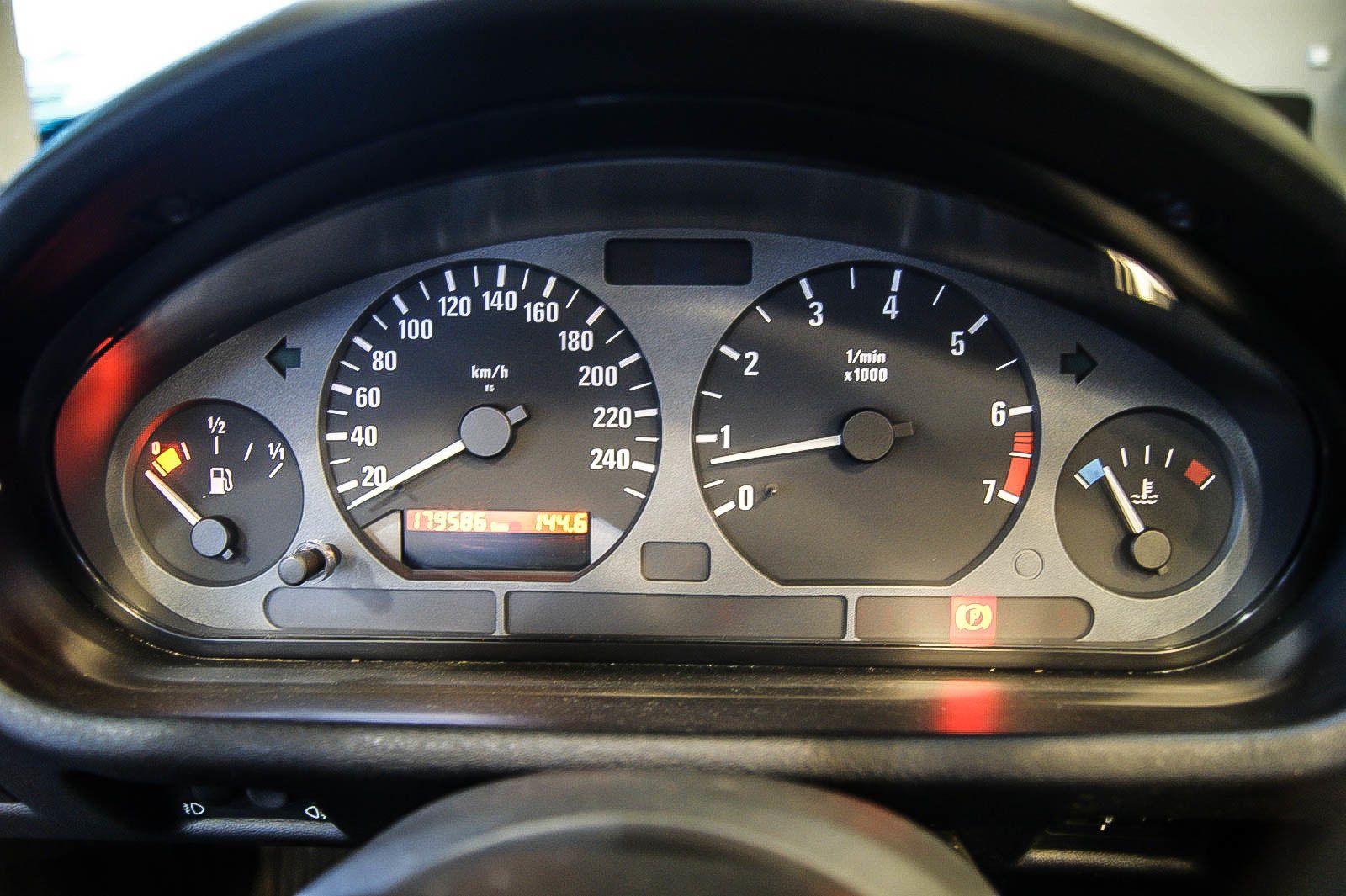 Fahrzeugabbildung BMW Z3 1.9 UNIKAT KOMPLETT LEDERBEZOGEN WETTERFEST