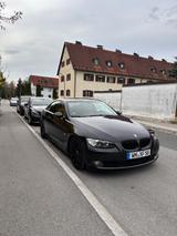 BMW 320i - NEUE STEUERKETTE - BMW 320 aus 2007: Coupe