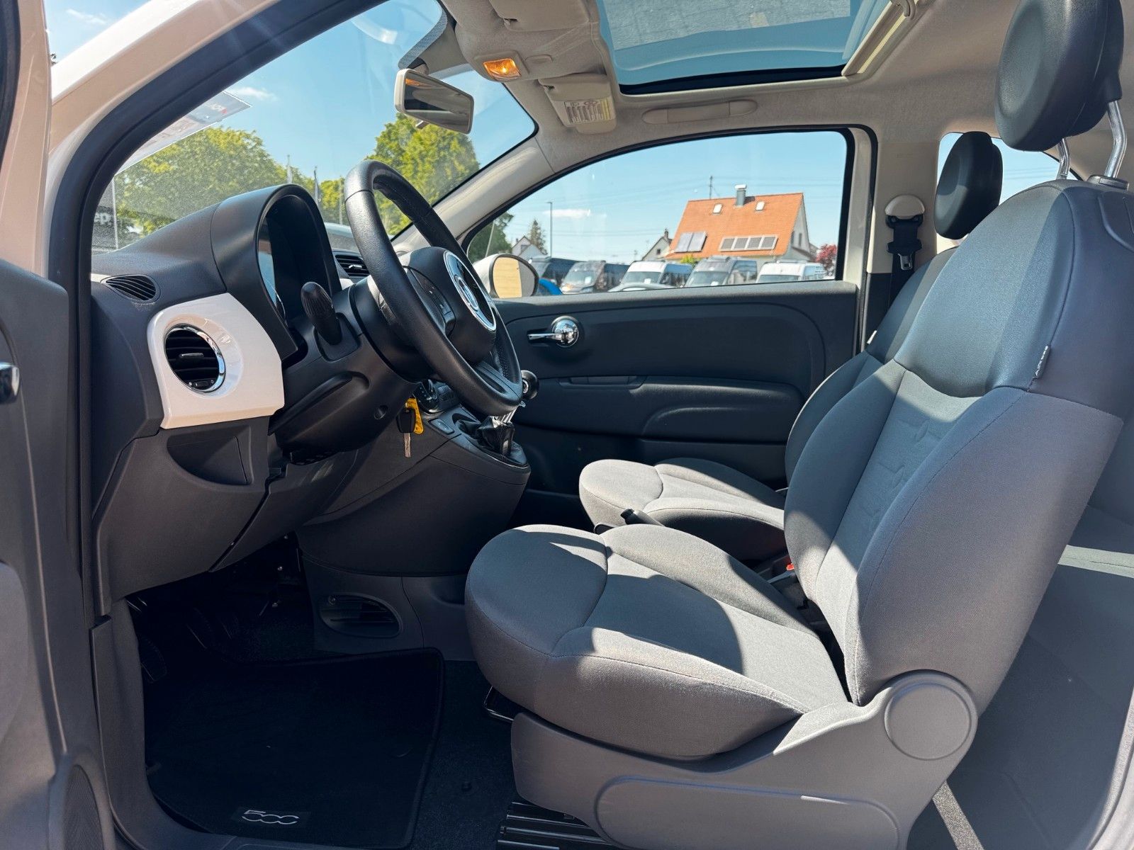 Fahrzeugabbildung Fiat 500 Lounge