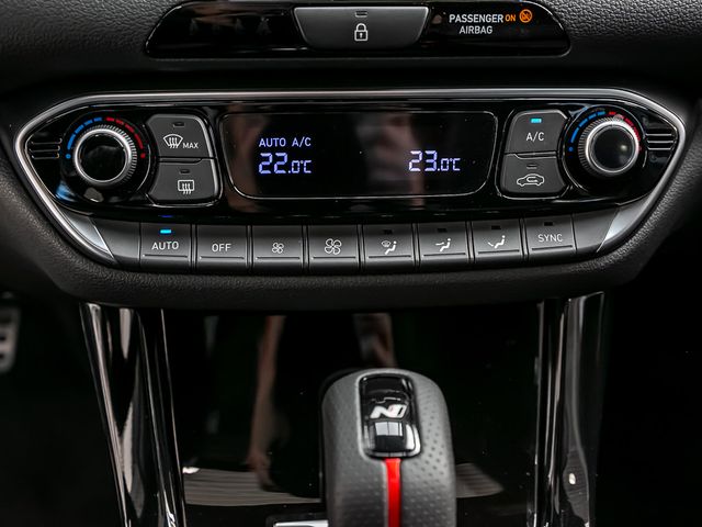 Hyundai i30 Spurhalteassistent Navi Digitales Cockpit