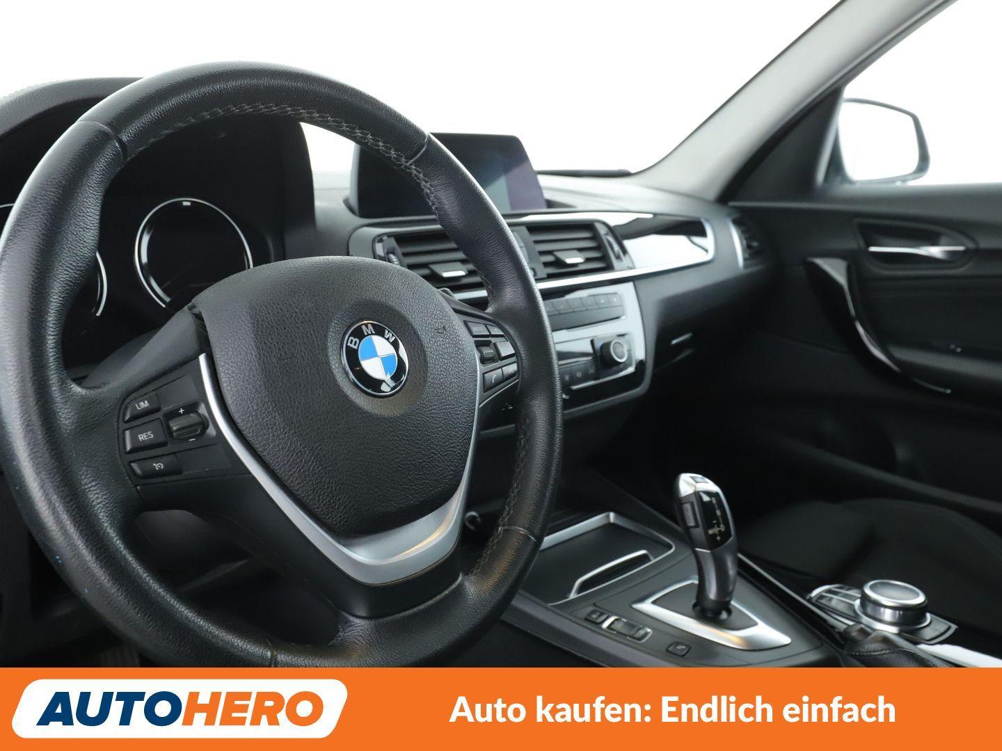 BMW 118i Sport Line Aut.*NAVI*LED*PDC*TEMPO*