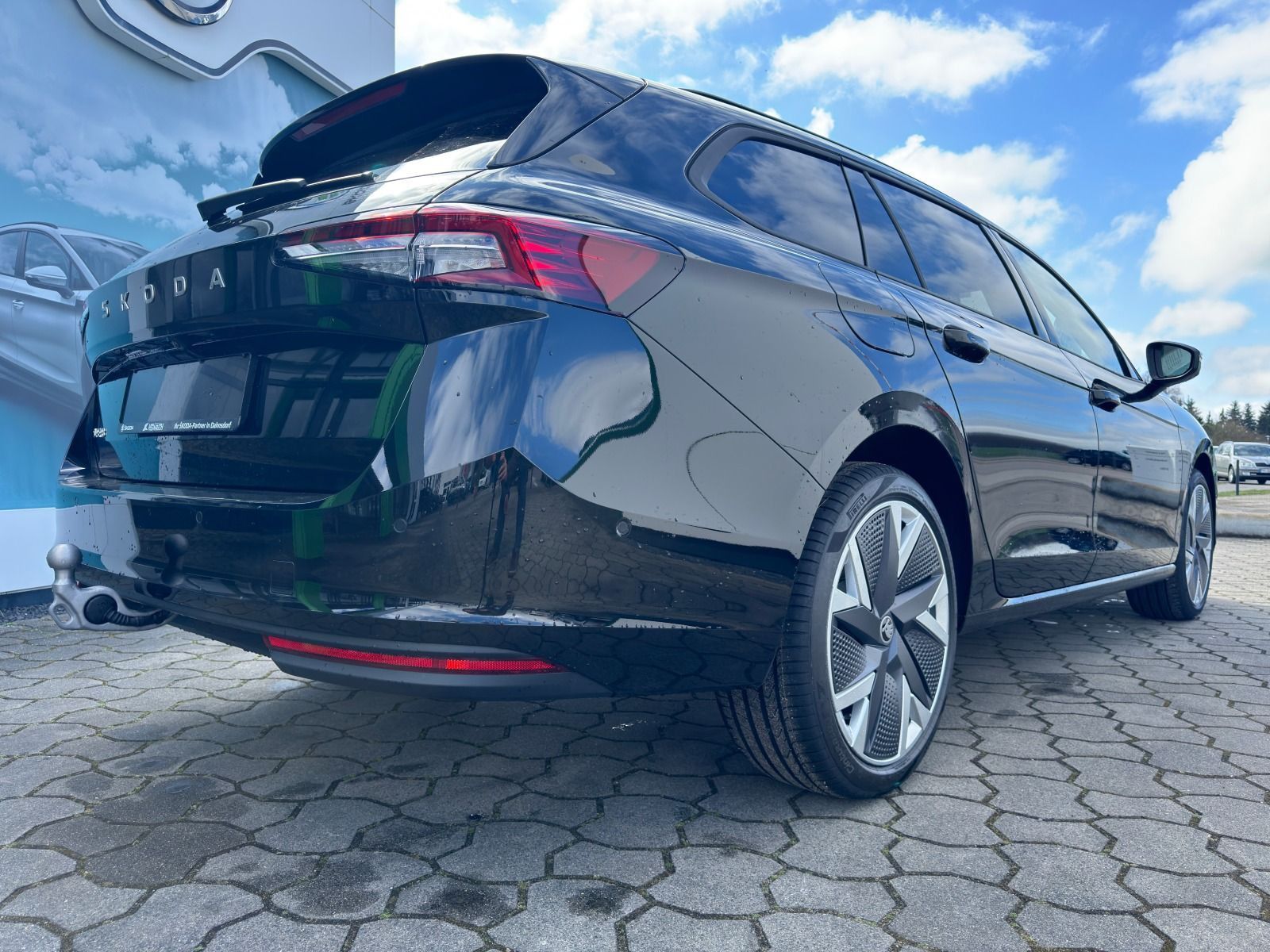 Fahrzeugabbildung SKODA Superb Combi 1.5 TSI*Massage*Head-Up*AHK*360°Cam