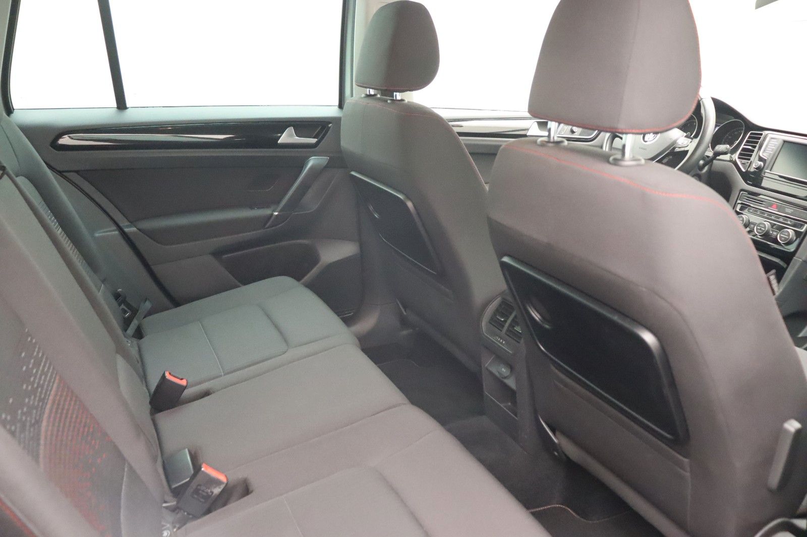 Fahrzeugabbildung Volkswagen Golf VII Sportsvan 1.4 Sound BMT/Start-Stopp