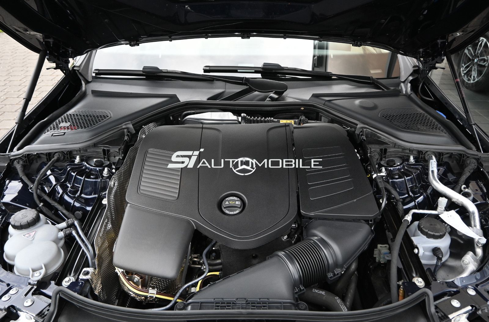Fahrzeugabbildung Mercedes-Benz E 200 T Avantgarde Adv. °ACC°AHK°PANORAMA°8-FACH