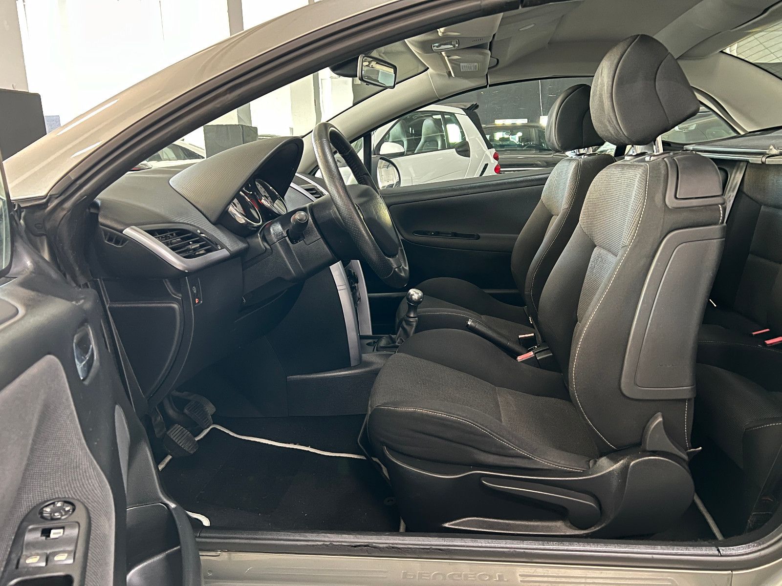 Peugeot 207 Cabrio Sport KLIMA 2.950 € NEW REPERATURE