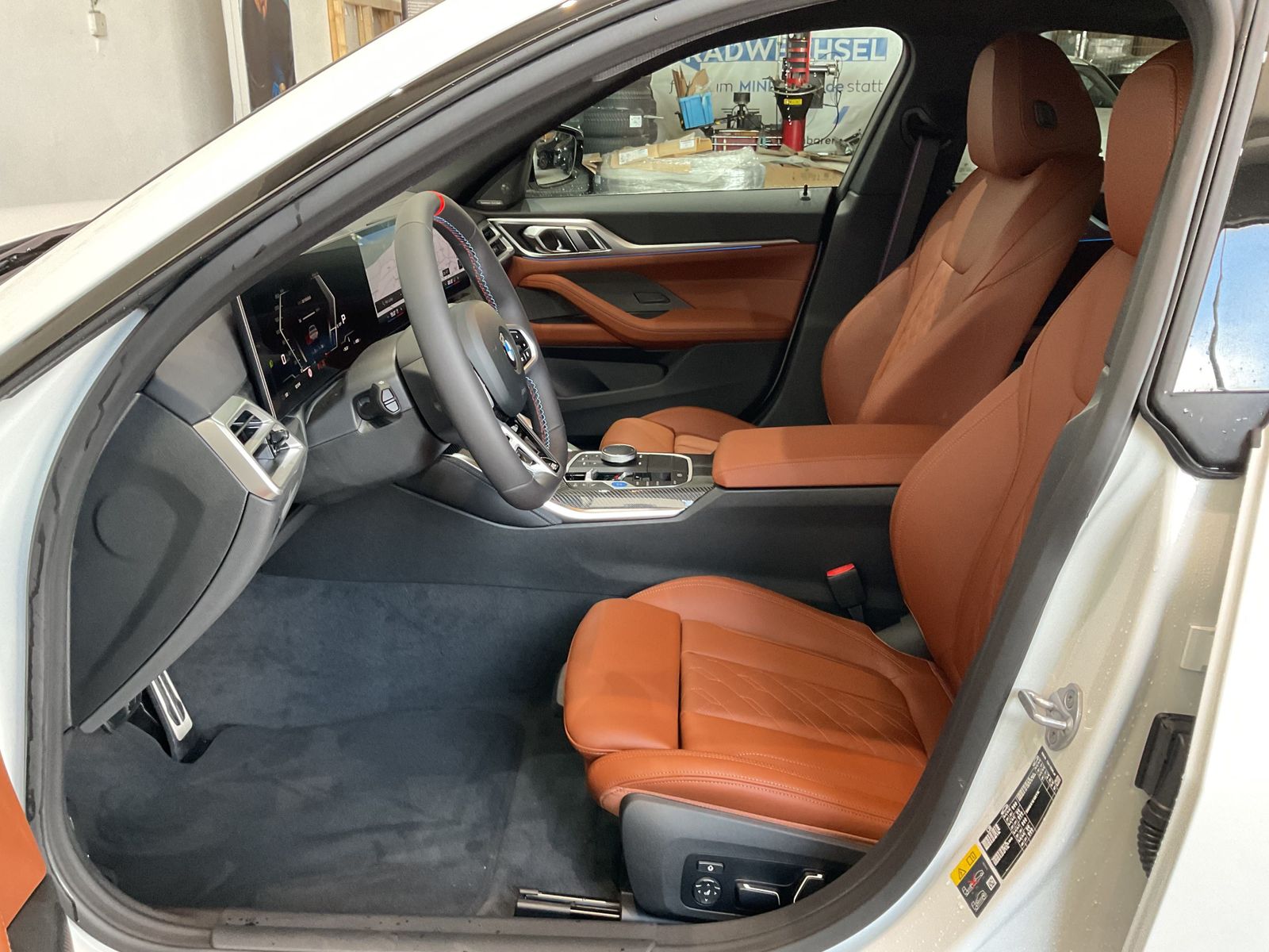 Fahrzeugeinzelansicht 11 Fahrzeugabbildung BMW i4 M60 |elektr. Glasdach |AHK |Harman Kardon