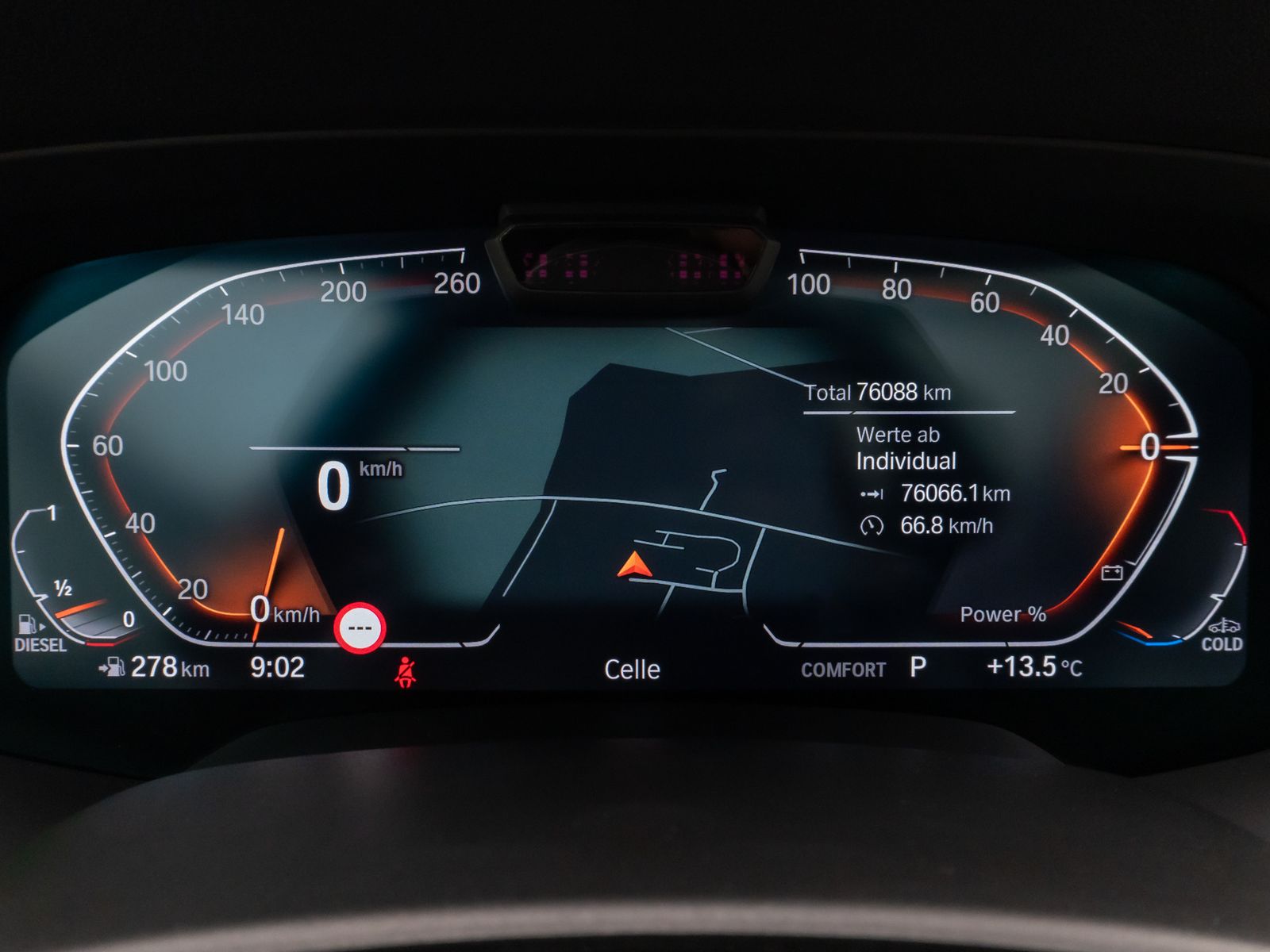 Fahrzeugabbildung BMW X5 xD40d M Sport Panorama Laser 360°HUD DAB H/K