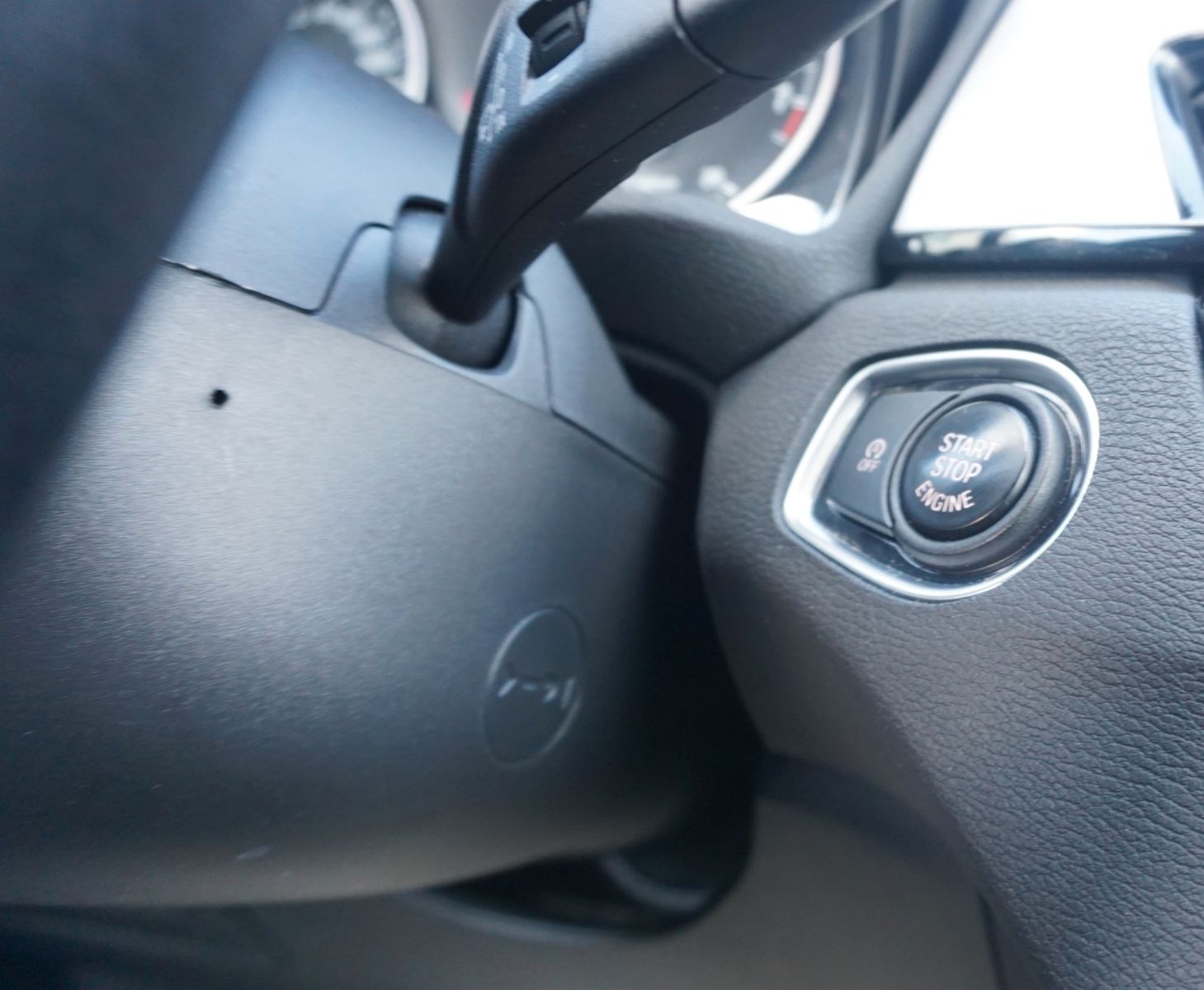 Fahrzeugabbildung BMW X1 xDrive 20i Advantage,PDC,Automatik,Scheckheft