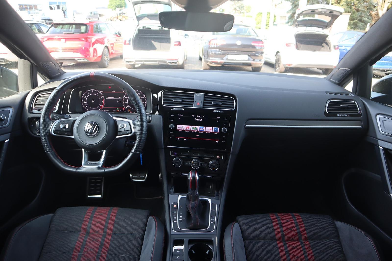 Volkswagen Golf VII 2.0 TSI GTI TCR LED Navi ACC Kamera USB