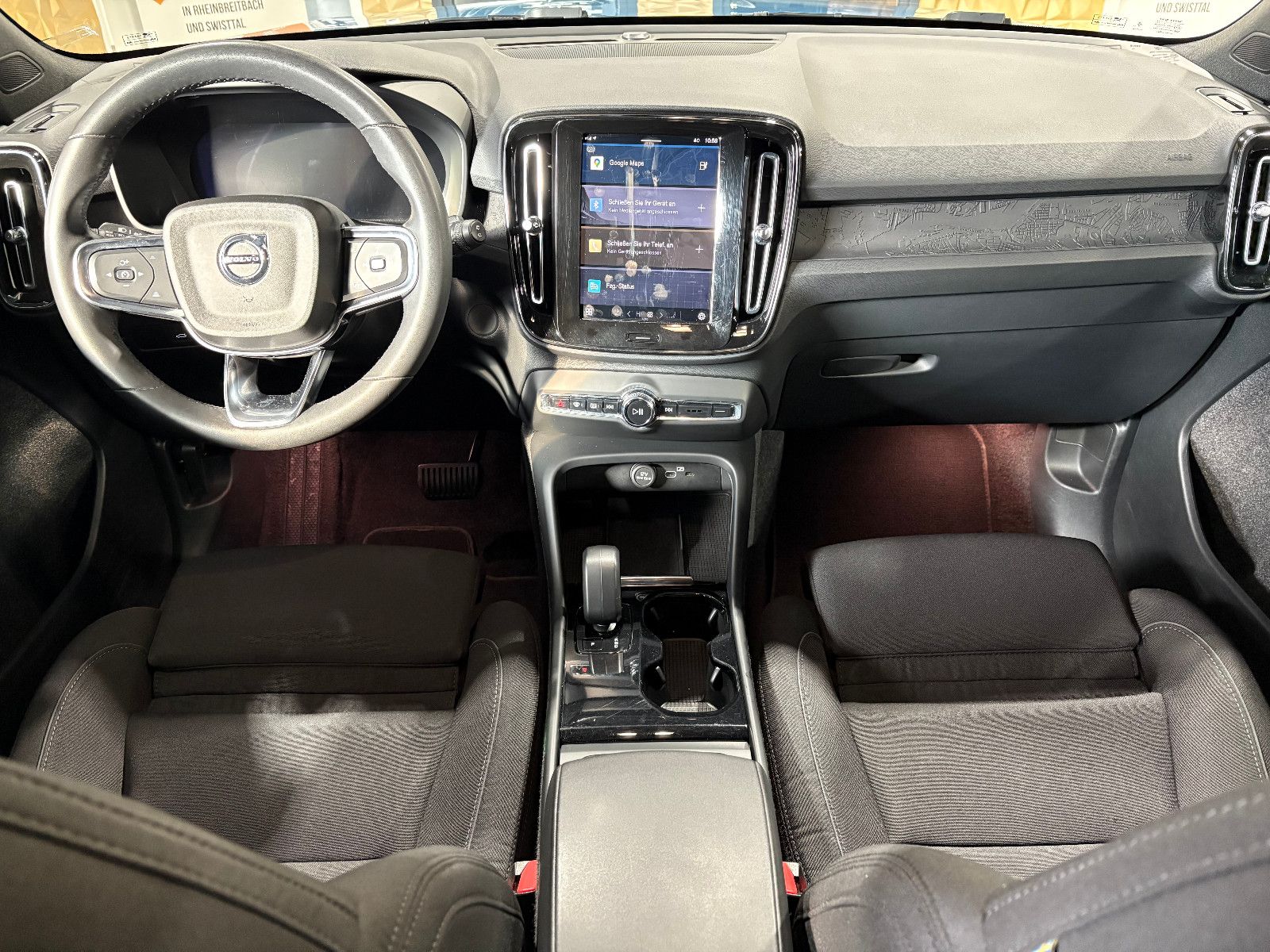 Fahrzeugabbildung Volvo XC 40 Core Plus Recharge Electric/KAMERA/CARPLAY