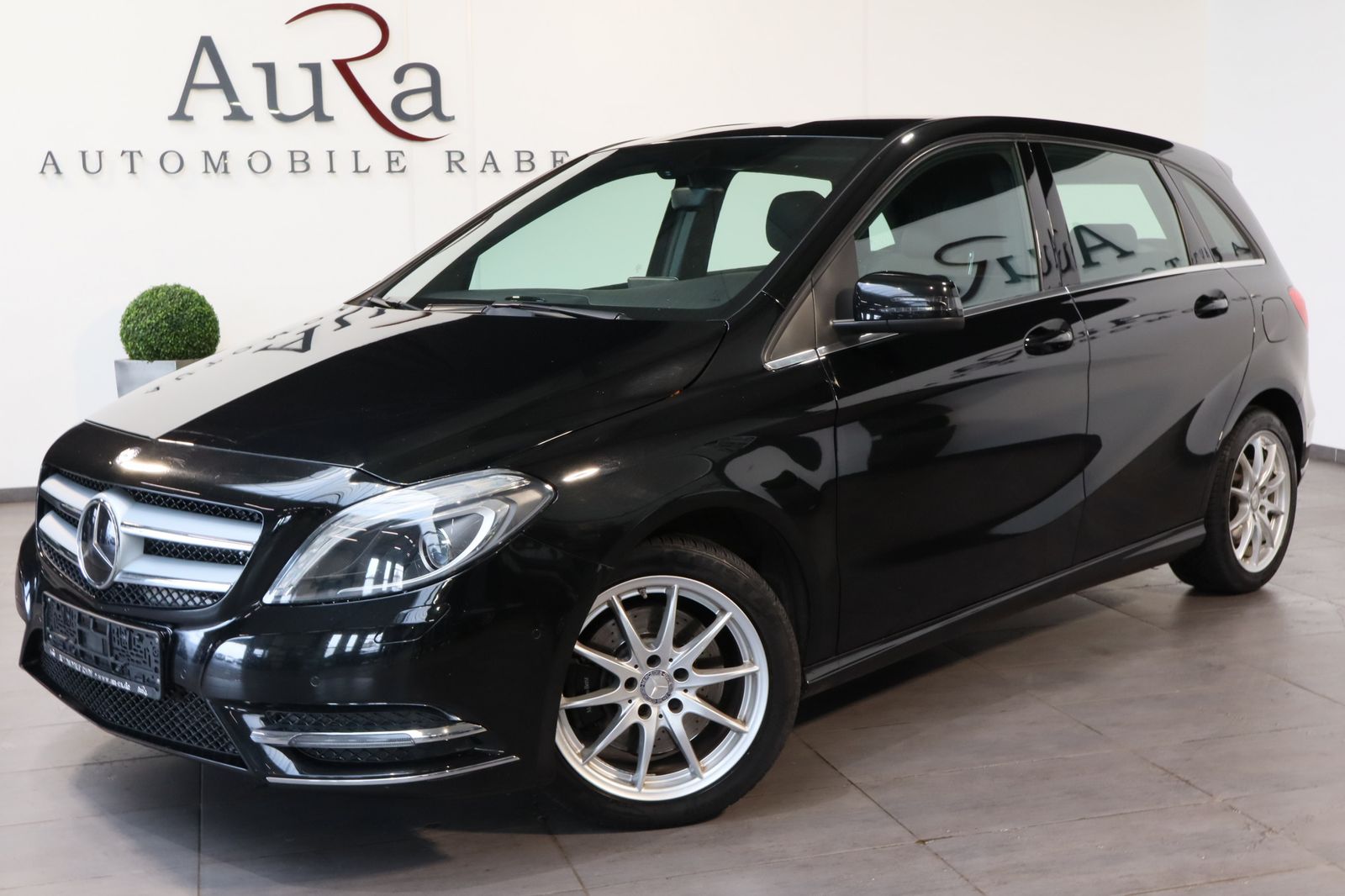 Fahrzeugabbildung Mercedes-Benz B 220d CDI BlueEfficiency Aut. NAV+XEN+SHZ+PP+EU