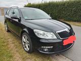 Skoda Octavia 2.0 TFSI DSG RS Combi RS/Standheizung  - Skoda Octavia: TFSI RS