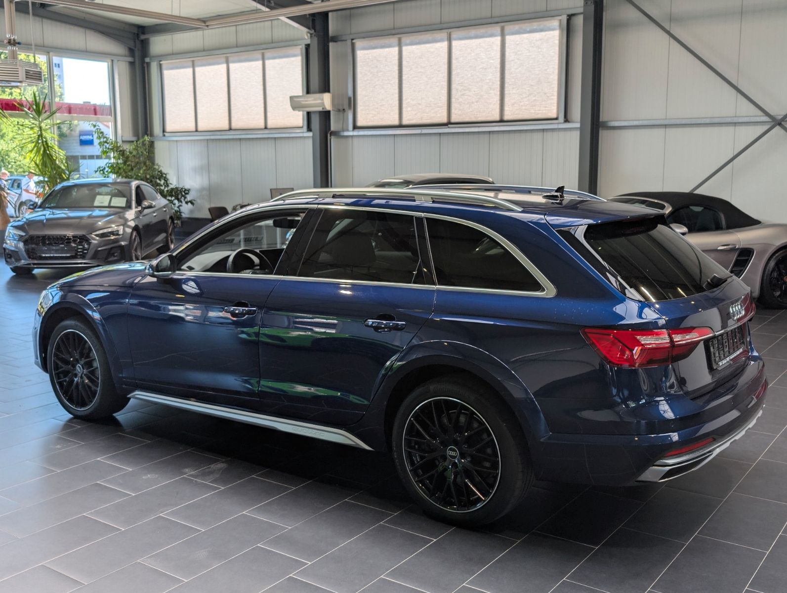 Audi A4 Allroad quattro 45 TFSI S tronic 8-fach foto 2