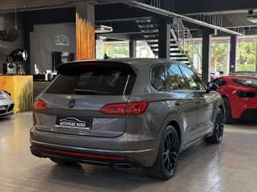 Volkswagen Touareg - 6