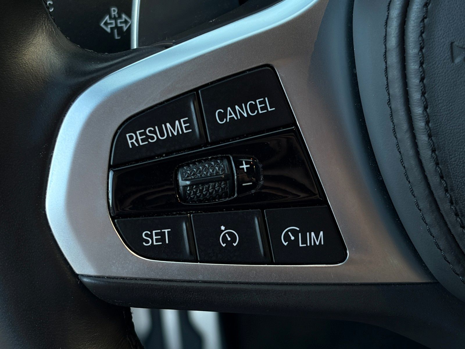 Fahrzeugabbildung BMW 320e G21 Touring M Sport Galvanik Akustik HiFi