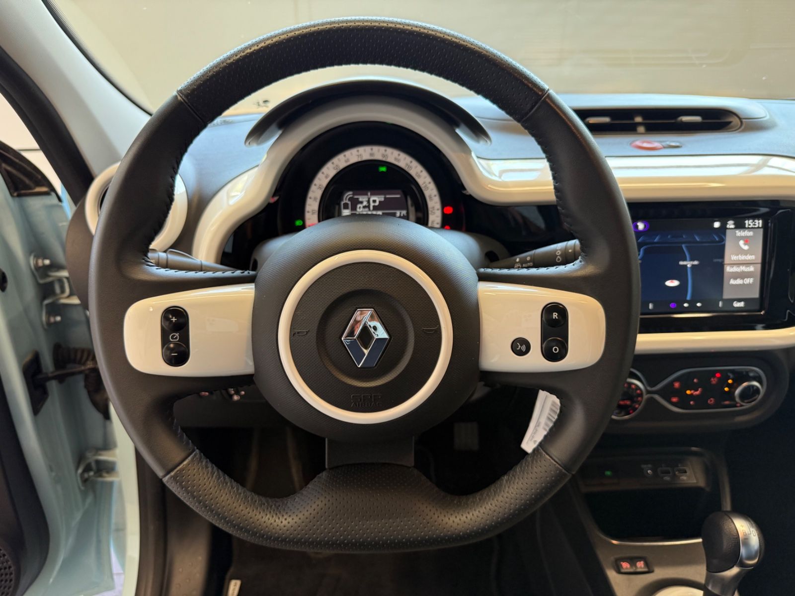 Fahrzeugabbildung Renault Twingo Techno Electric, Navi, Rückfahrkamera