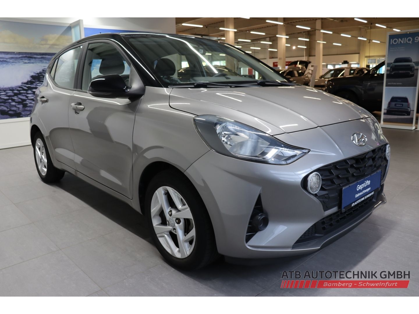 Fahrzeugabbildung Hyundai i10 Trend 1.2l PDC SHZ LenkradHZG Klima Apple Ca