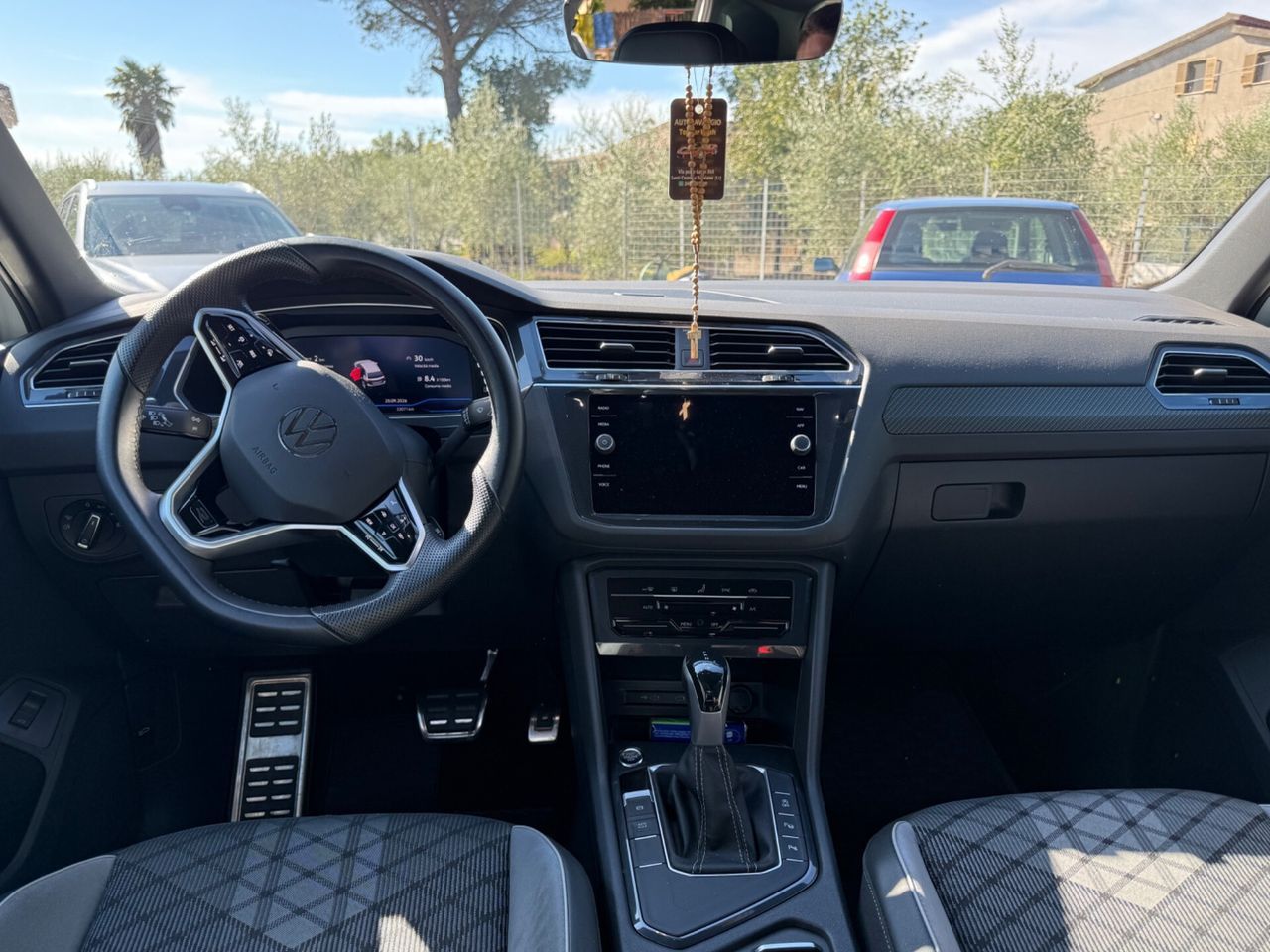 Volkswagen Tiguan 2.0 TDI 150 CV SCR DSG 4MOTION imagem 2