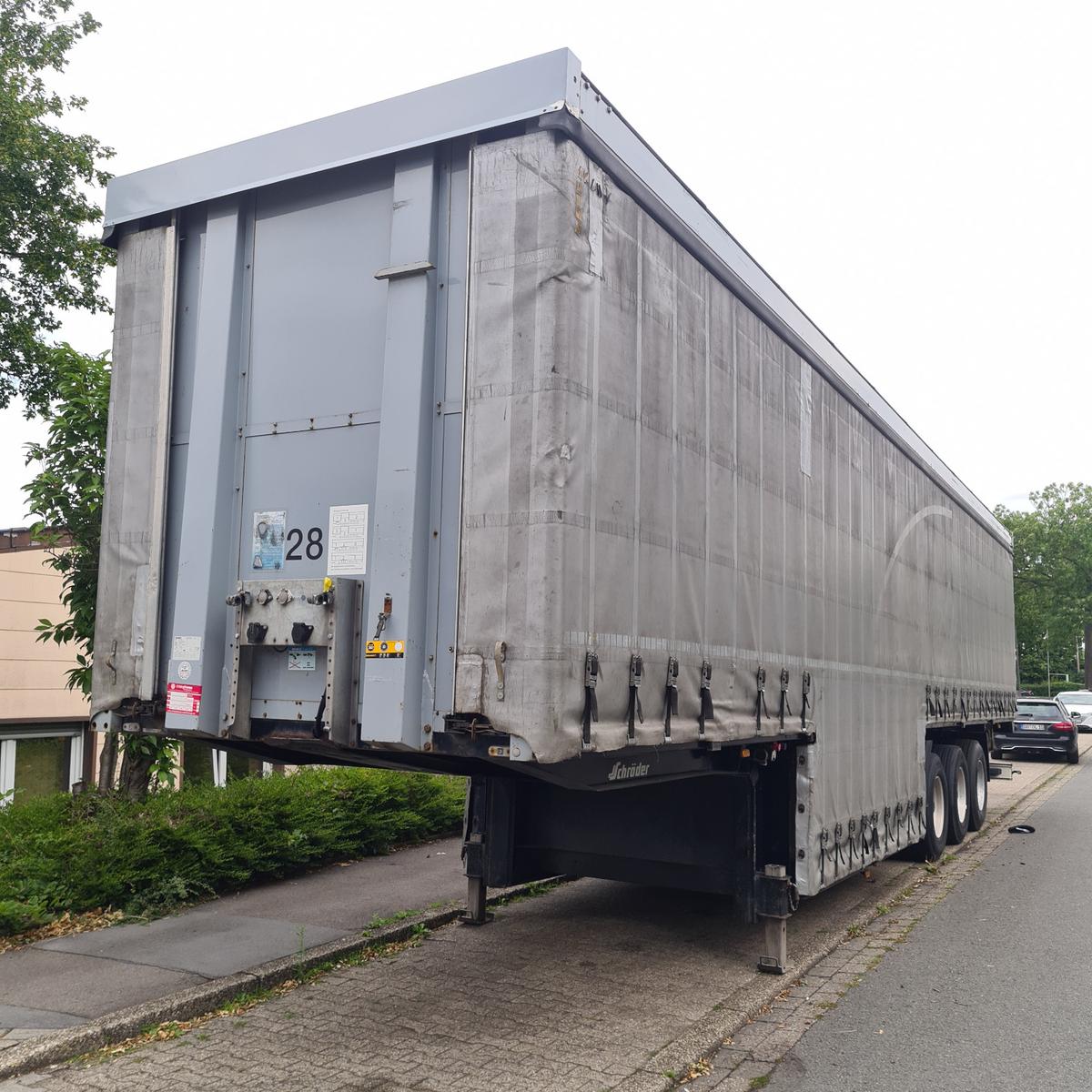 Andere Schröder ST 11/24 Getränkeauflieger mit Hubdach