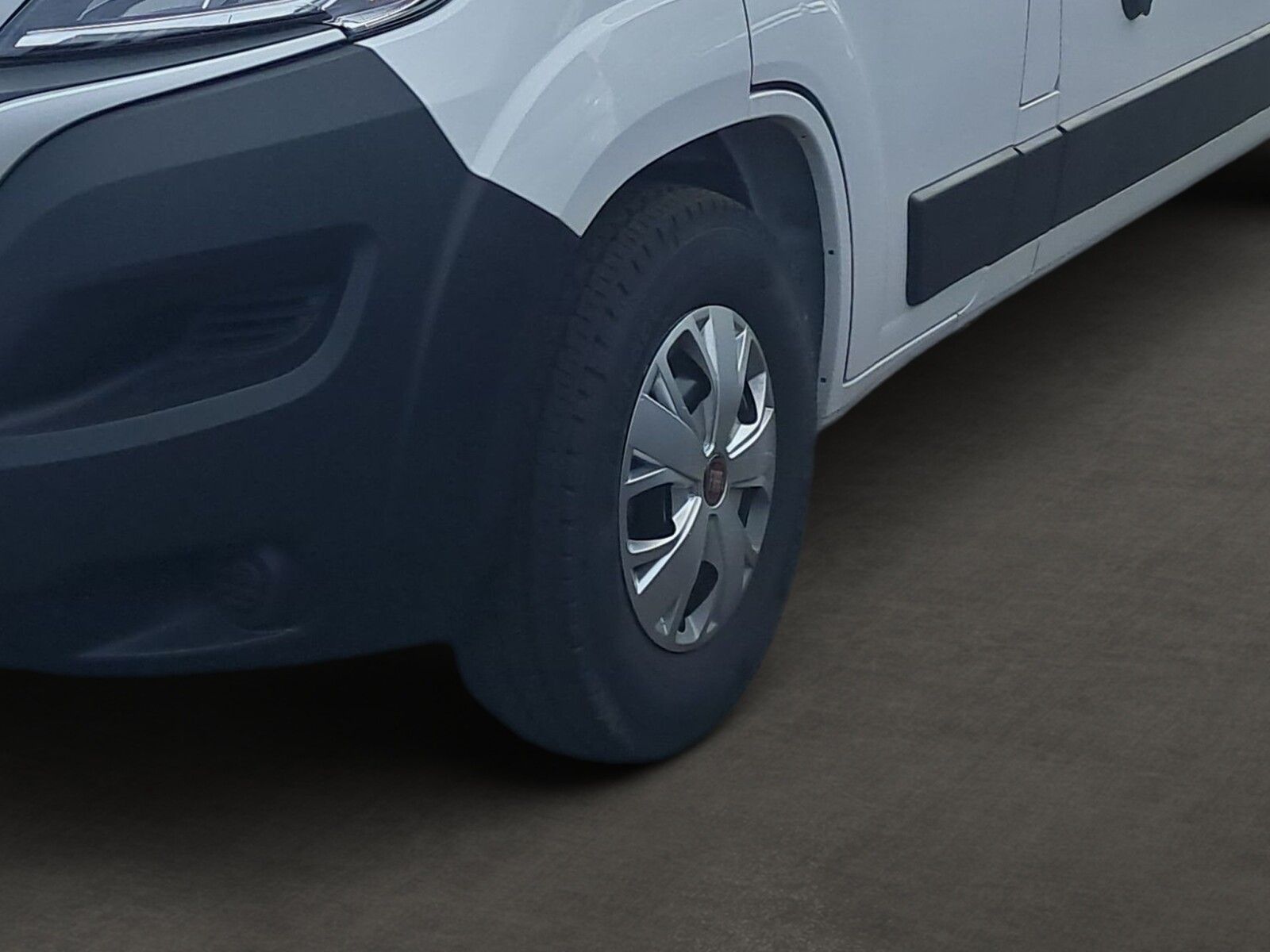 Fahrzeugabbildung Chausson Van First Line V594 Markise,Pioneer,Solar,Kamera