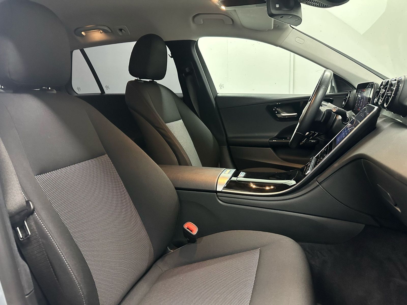 Fahrzeugabbildung Mercedes-Benz C 200 d T Auto AVANTGARDE*KAMERA*DISTRO*SPUR*AHK