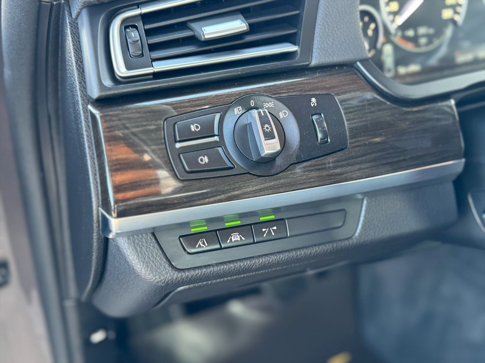 Fahrzeugabbildung BMW 750i xDrive *Bi-Xenon*Top Zustand*Kamera*Memory*