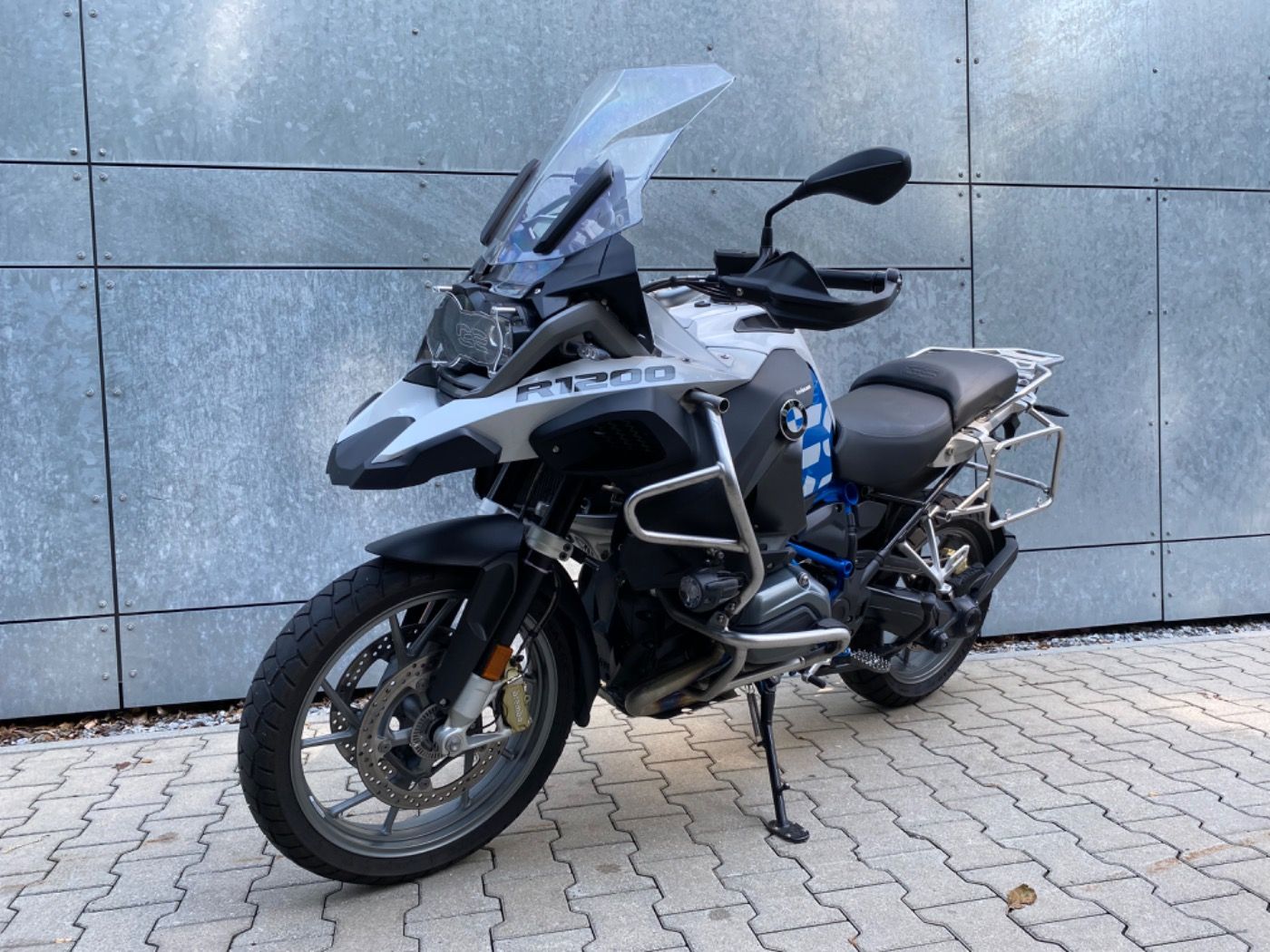 Fahrzeugabbildung BMW R 1200 GS Adventure Rallye 3 Pakete Connectivity