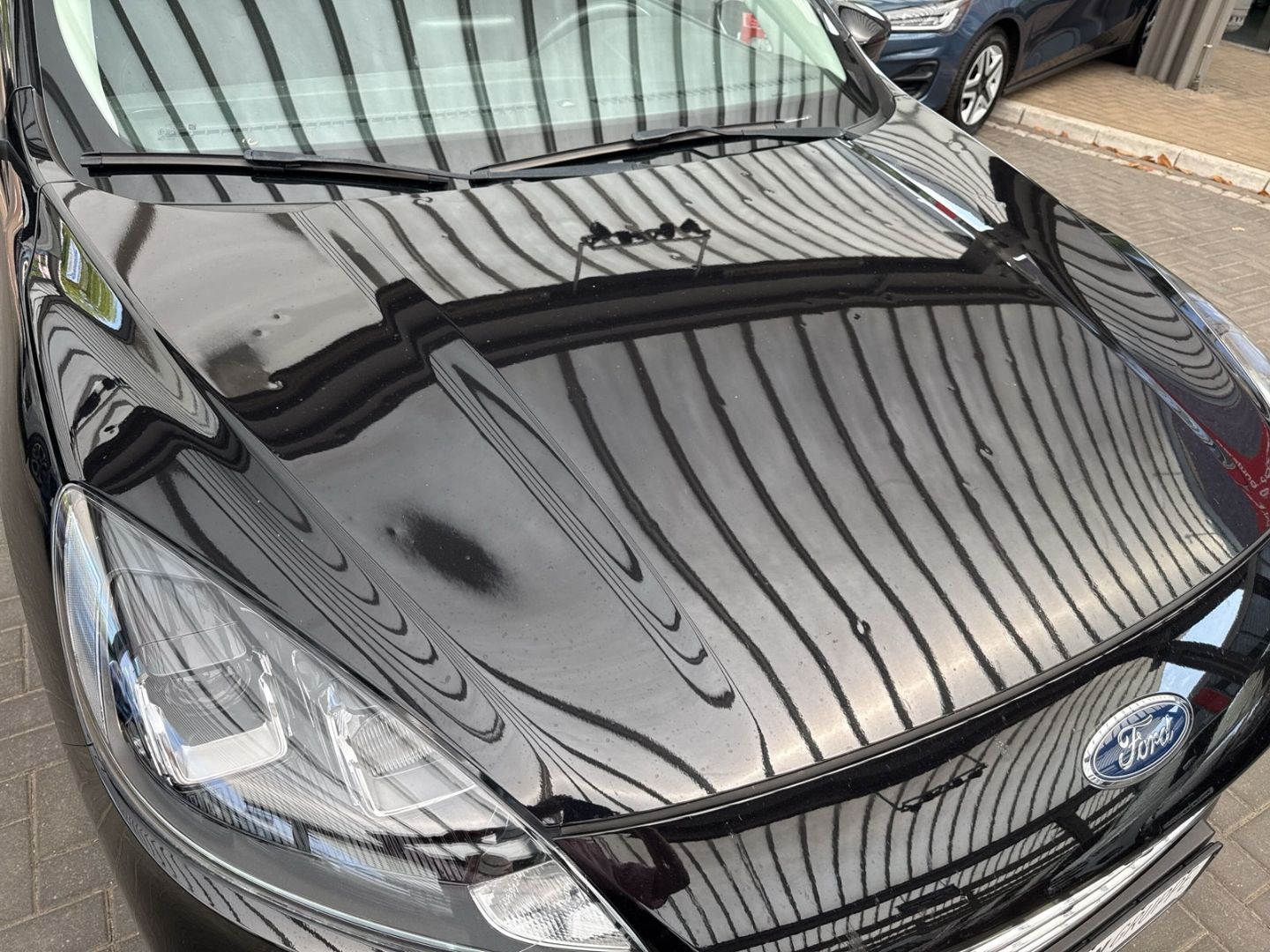 Fahrzeugabbildung Ford Kuga Plug-In Hybrid Titanium Hagelschaden AHK sc