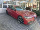 Alfa Romeo Giulia Veloce 2.0l Leder, Navi - Alfa Romeo Giulia: Veloce