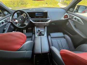 BMW XM - 12