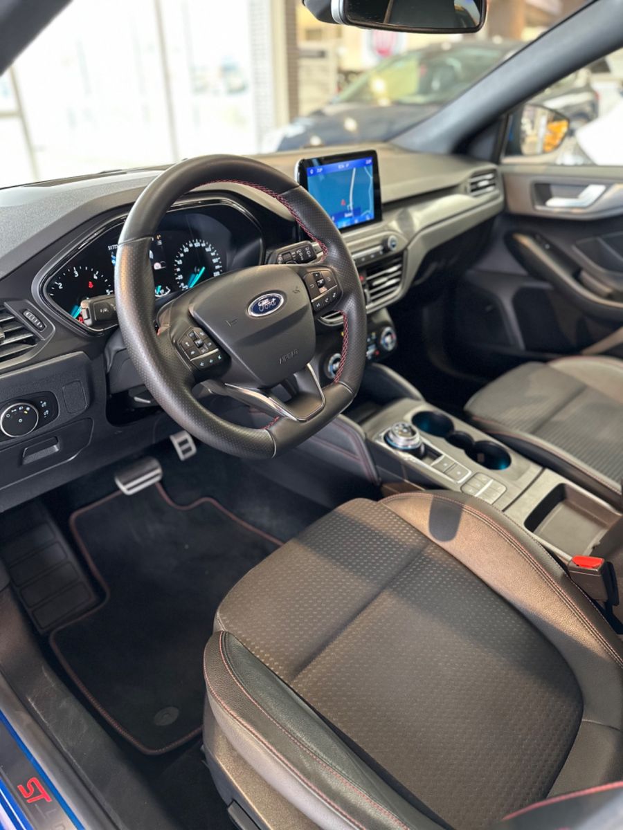 Fahrzeugabbildung Ford Focus Lim. ST-Line - Automatik