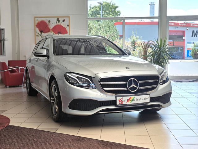 MERCEDES-BENZ E 220 — Foto 11
