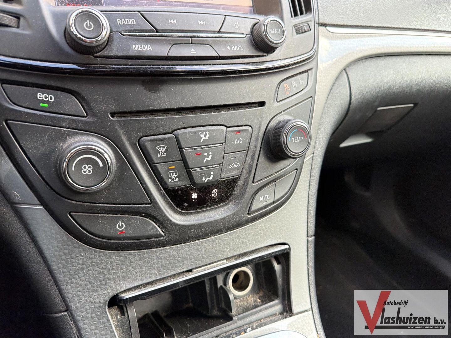 Opel Insignia 2015 — photo 12