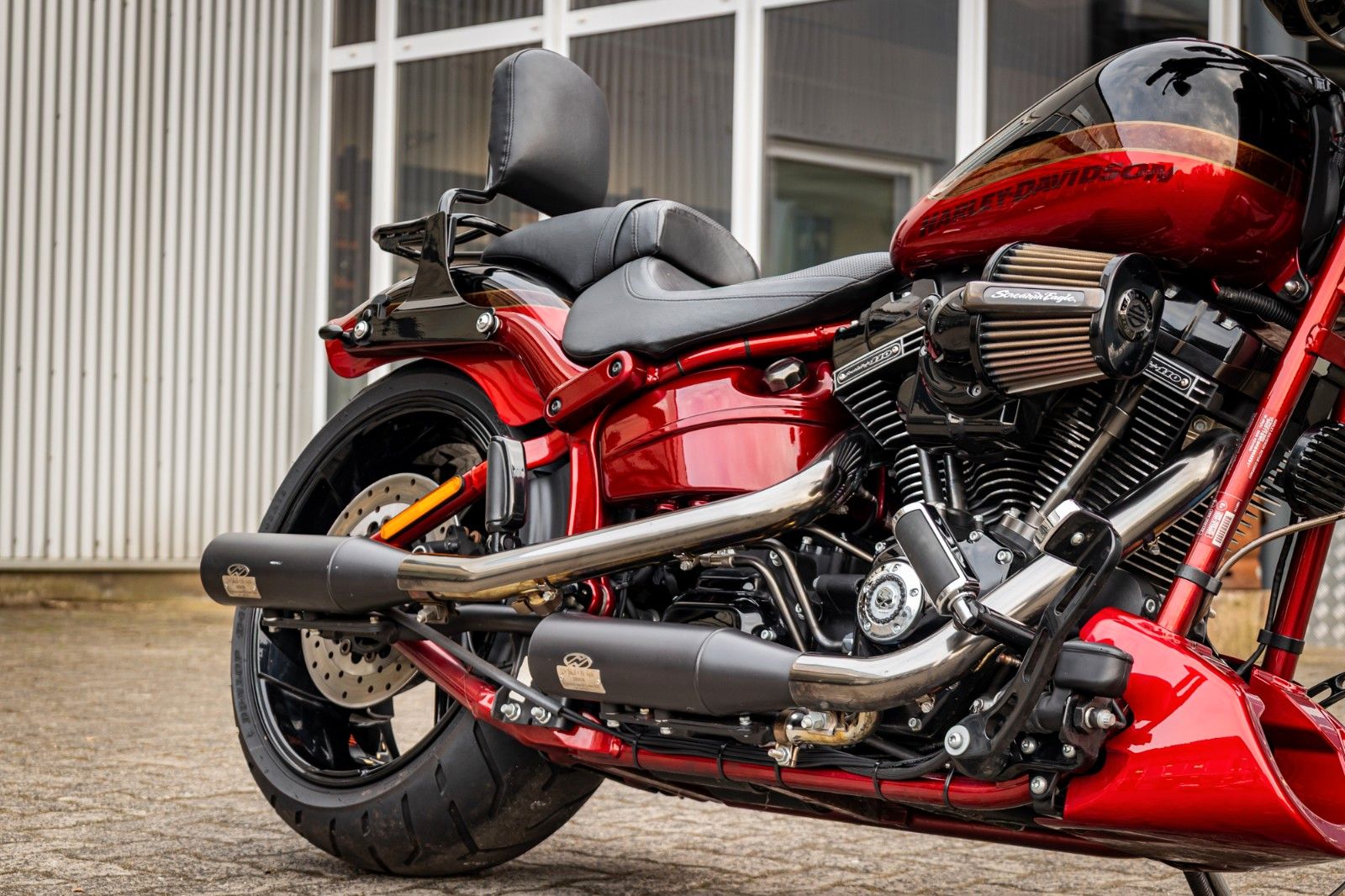 Fahrzeugabbildung Harley-Davidson FXSE CVO Pro Street Breakout - Jekill & Hyde