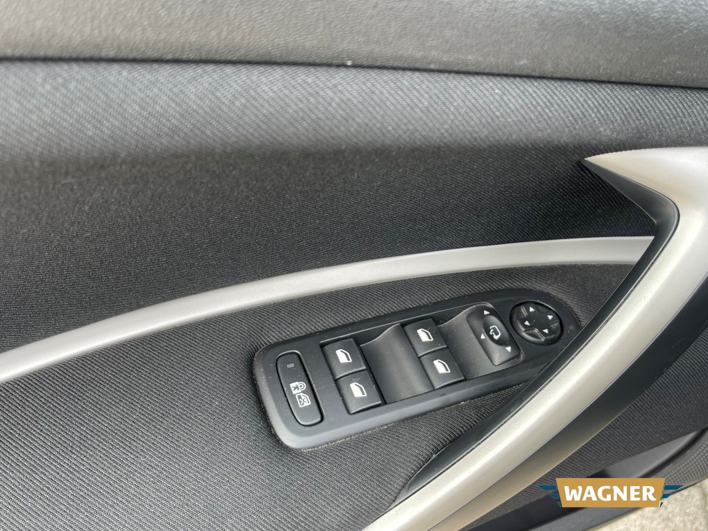 Fahrzeugabbildung Citroën C5 Tourer 1.6 HDi 115 FAP Automatik Navi