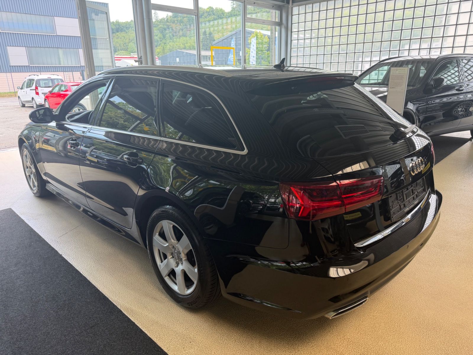 Fahrzeugabbildung Audi A6 Avant 2.0 TDI ultra
