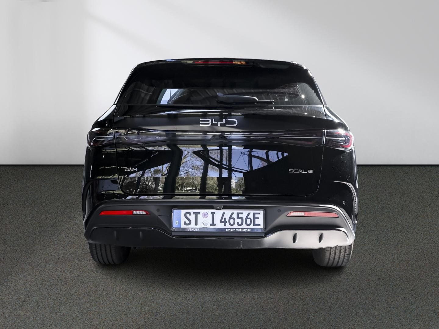BYD SEAL 6