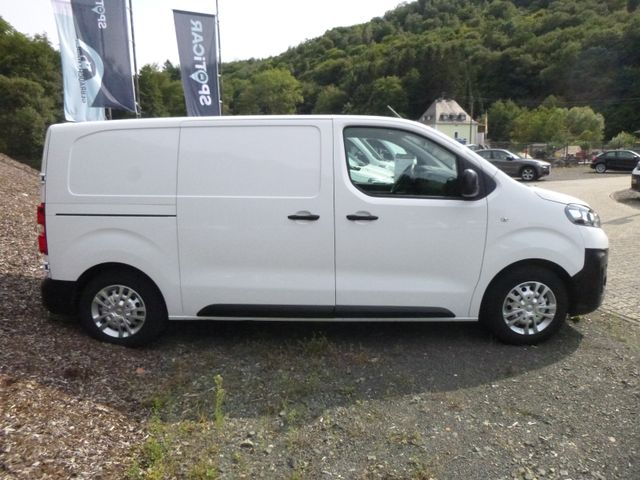 Vivaro Cargo M