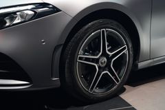 MERCEDES-BENZ A 250e AMG*AMBIENTE*CAM*LED*NAVI*BUSINESS-PAKET*