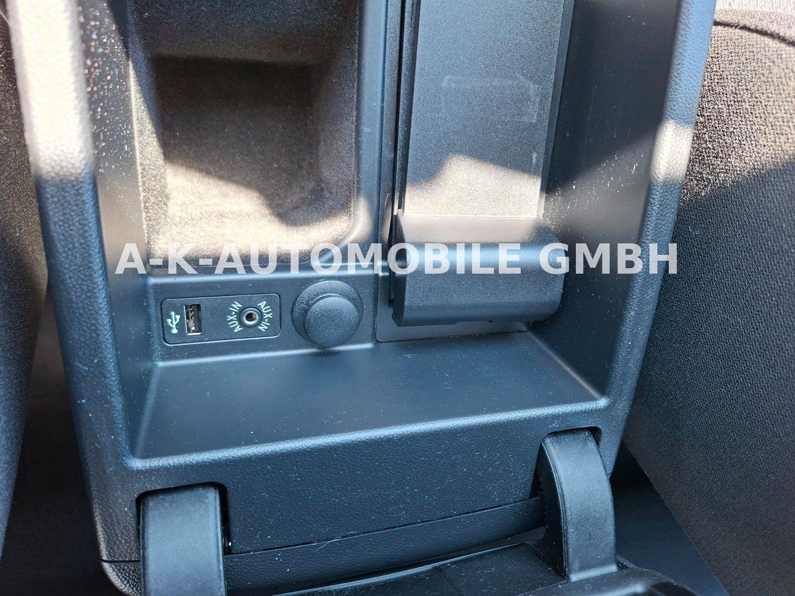 BMW 320 2012 — photo 21