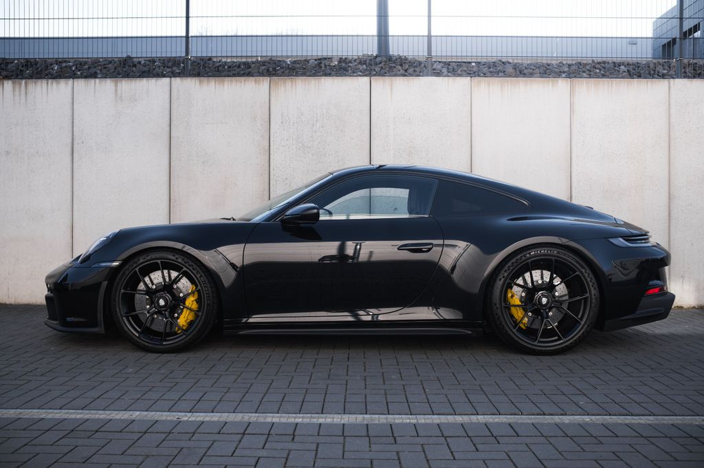 Image of Porsche 992