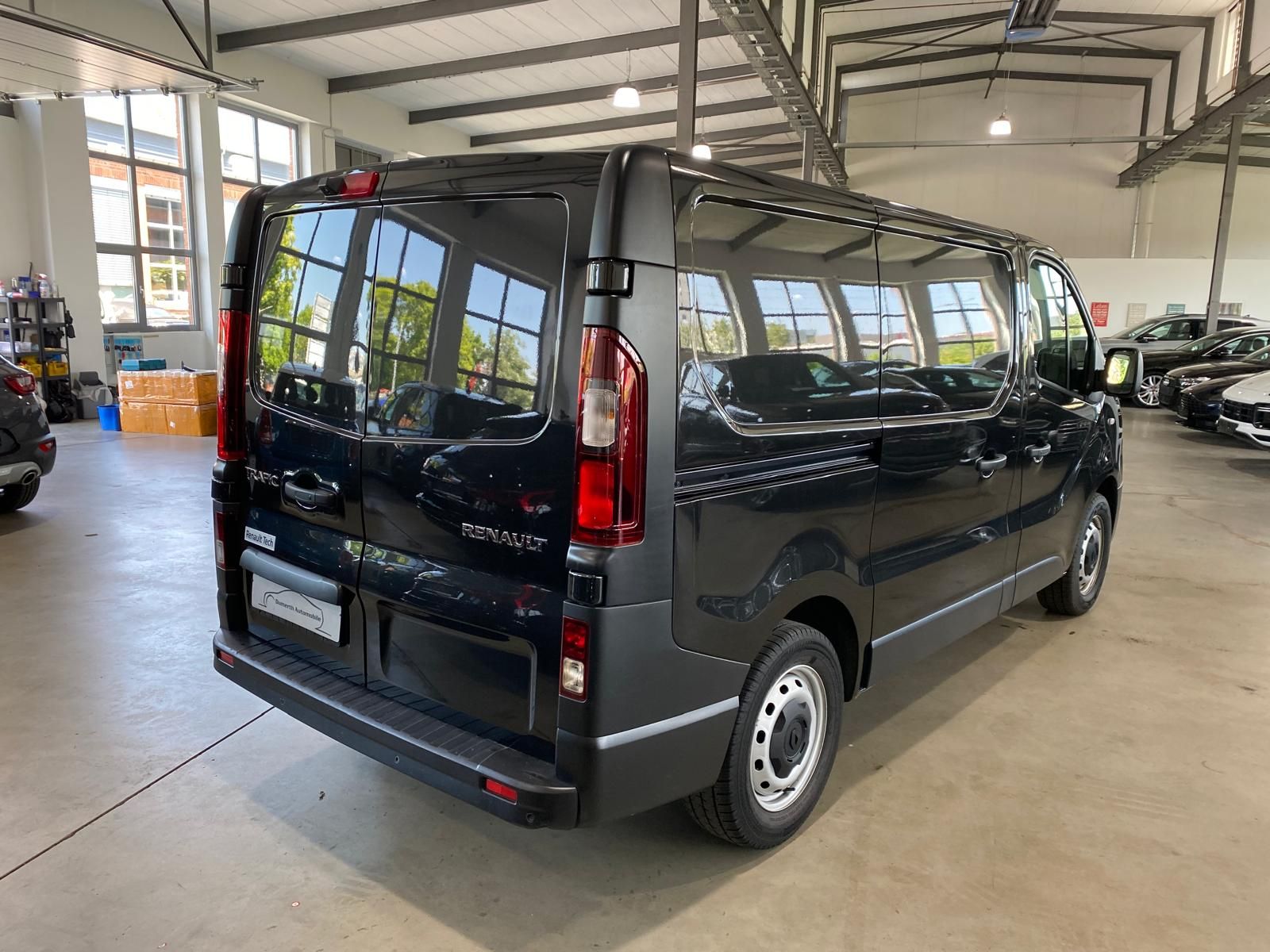 Fahrzeugabbildung Renault Trafic L1L1 2.0 dCi 145 Komfort EDC/Navi/RFK/