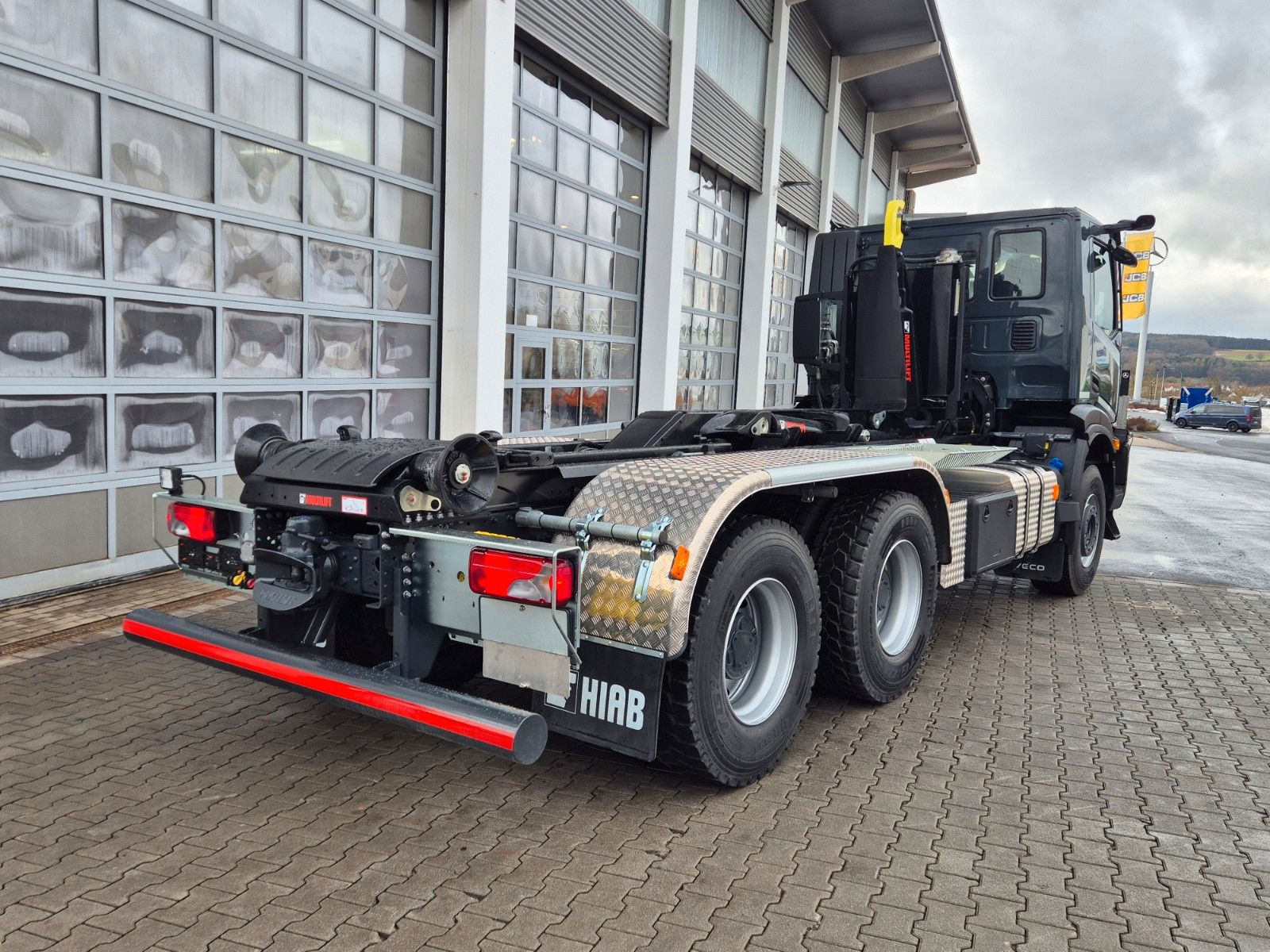 Fahrzeugabbildung Iveco AD300X54Z/P HR 6x4 Abrollkipper