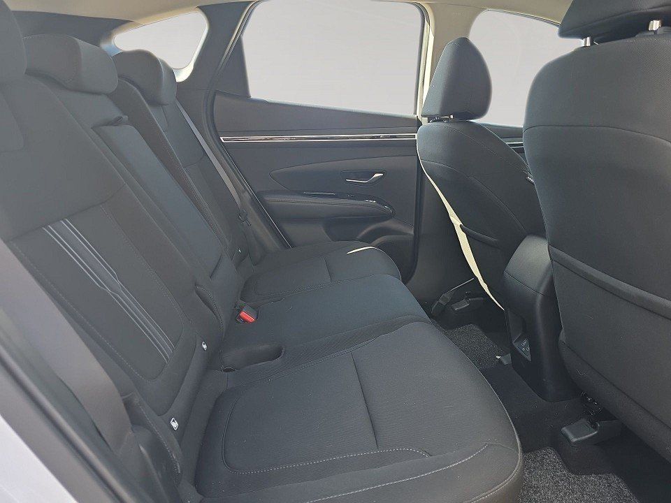 Fahrzeugabbildung Hyundai Tucson 1.6  150PS M/T SELECT Funktions-Paket, Na