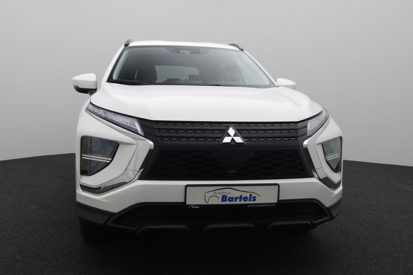 Fahrzeugabbildung Mitsubishi Eclipse Cross 2.4 Basis Hybrid 4WD