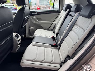 Bild 8 VW Tiguan Highline 2.0 TDI 4M DSG AHK Leder Navi
